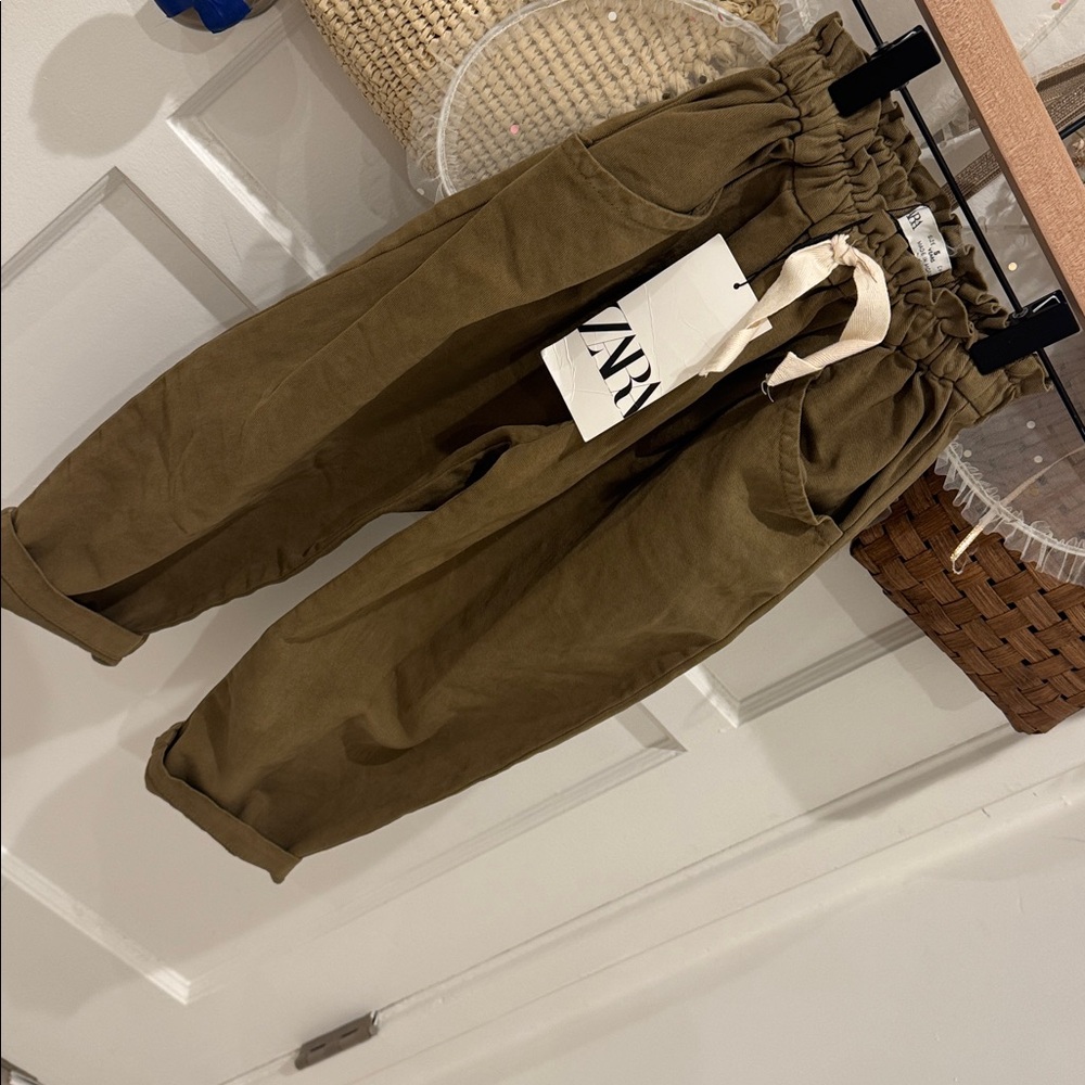 Zara Olive Green Baggy Cargo Bottoms with Drawstring